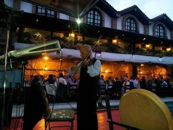 ****  Hotel Restaurant Bujtina E Gjelit Tirana Albania