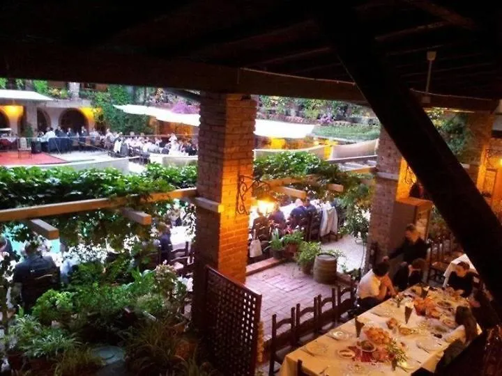 Hotel Restaurant Bujtina E Gjelit Tirana