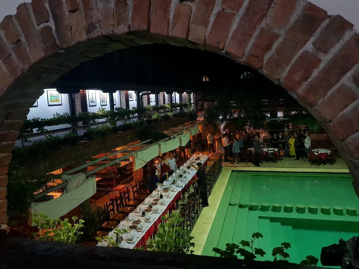 ****  Hotel Restaurant Bujtina E Gjelit Tirana Albania